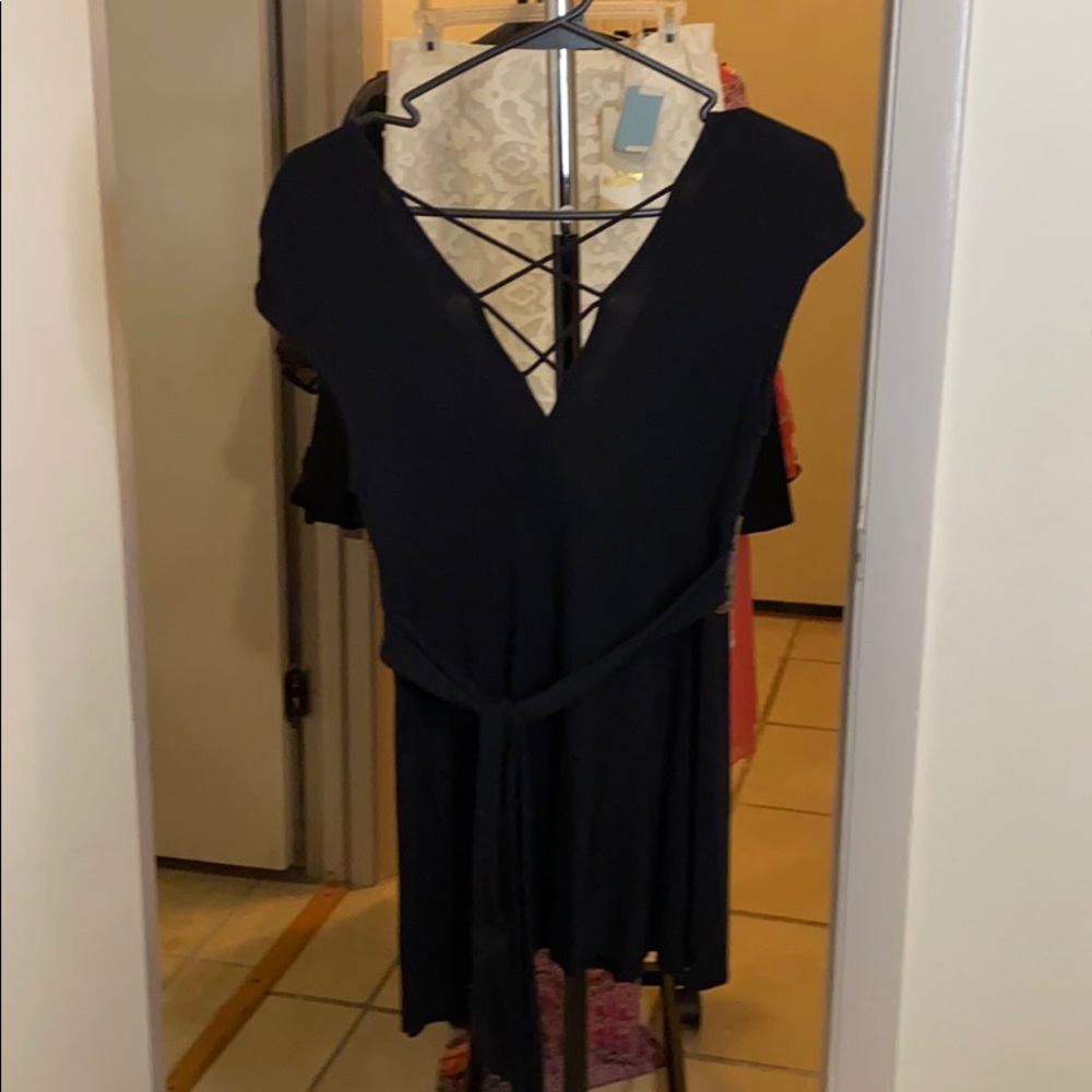 Top - Picture 2 of 4